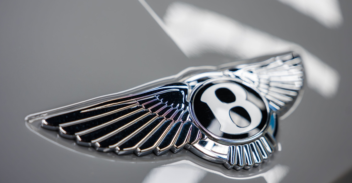 Luxury Carmaker Reverses Course on EVs