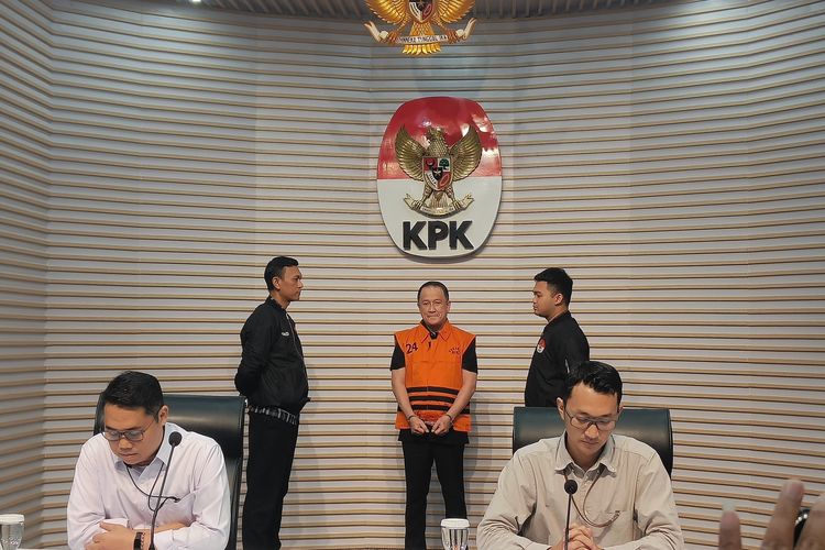 KPK serahkan berkas kasus suap eks sekretaris MA ke PN Tipikor Bandung