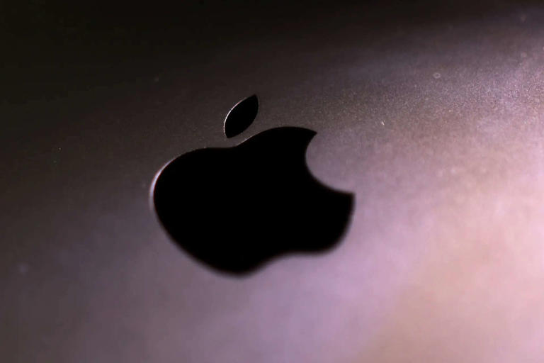 iOS 26.1 just dropped — here's every new feature changing your iPhone  experience