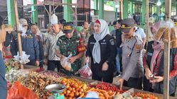 Daya Beli Menurun, Ekonomi Bangka Selatan Melemah, Wabup Debby Beri Semangat Pedagang