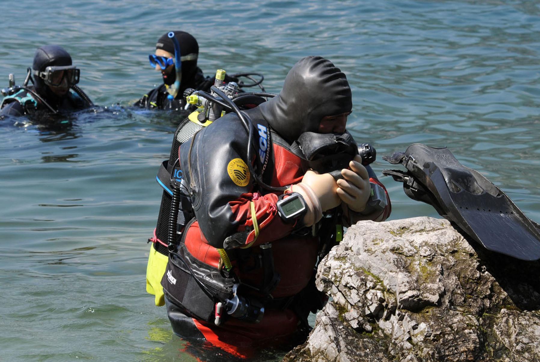 mandello-sub-si-sente-male-soccorso-in-spiaggia-dopo-l-immersione