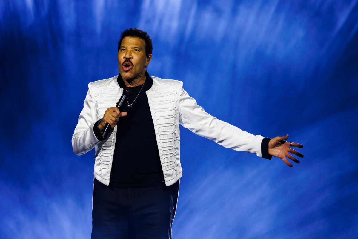 Lionel Richie Hilariously Revealed Which Hit Song He Feared His
