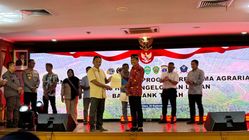 Badan Bank Tanah Bagikan 23 Sertifikat Hak Pakai di Penajam Paser Utara