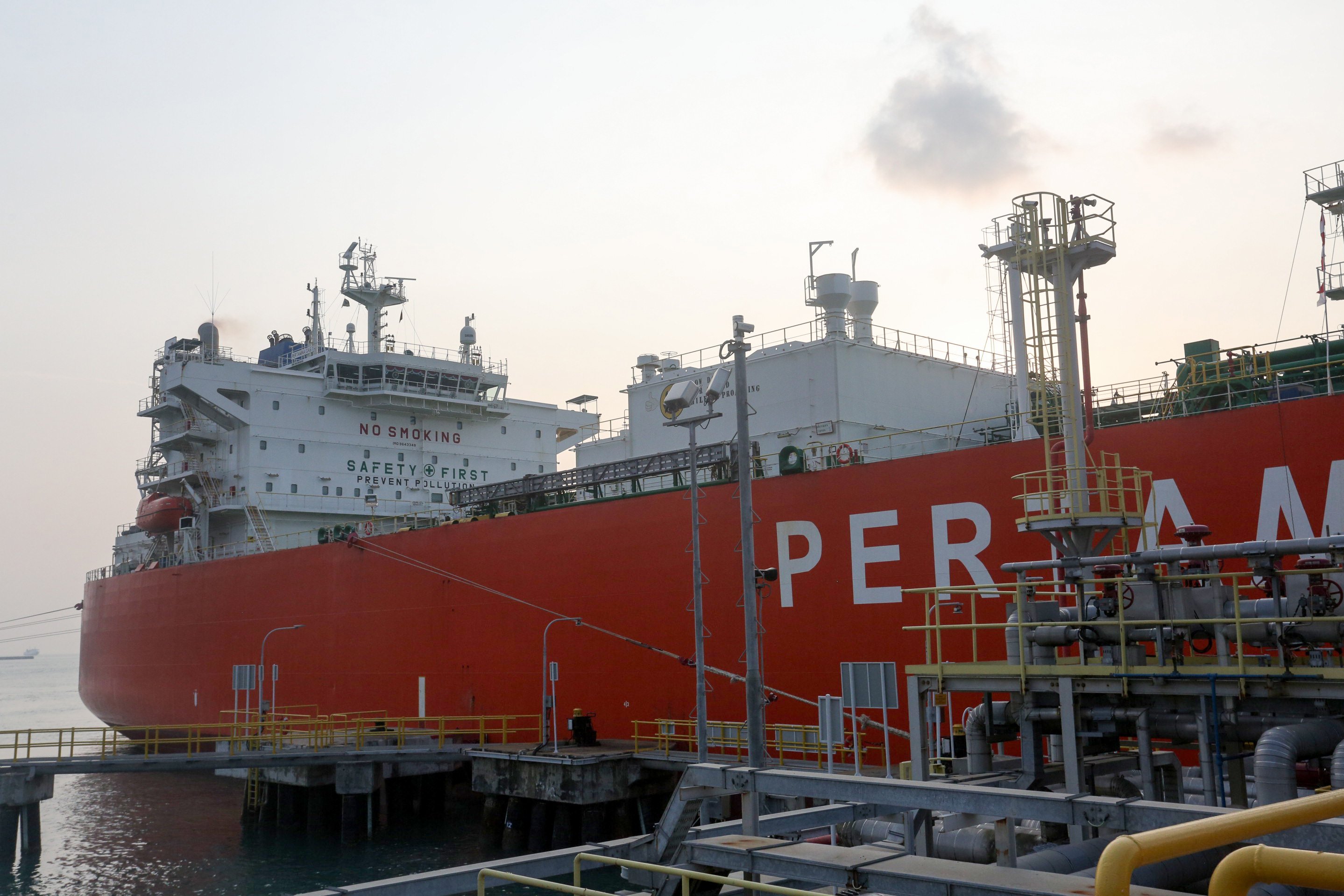 Kementerian ESDM: SPBU Swasta Bisa Gunakan Kargo BBM Pertamina Impor