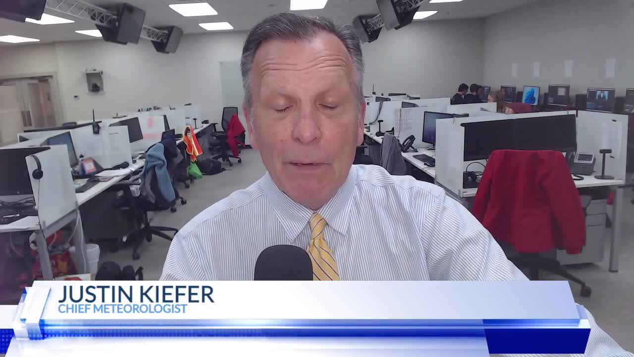 Chief Meteorologist Justin Kiefer explains the Fujiwara effect