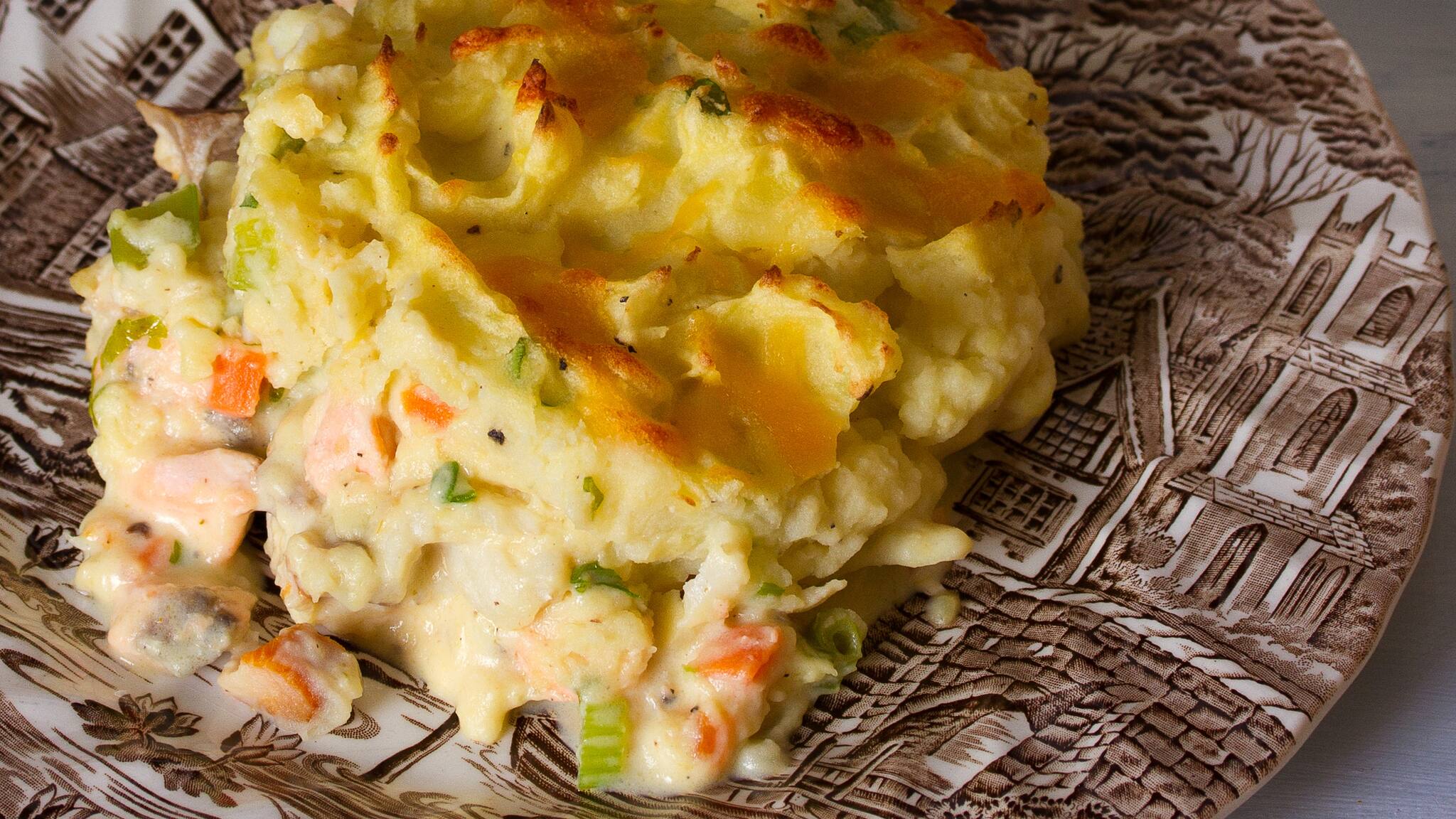 Fish Pie mit Kartoffelstampf: einfaches Rezept für britisches Kultgericht