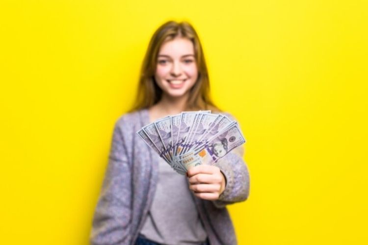 4 Zodiak Beruntung Dapat Rezeki Tak Terduga: Keberuntungan Datang Tiba-Tiba Bawa Kekayaan dalam Wakt