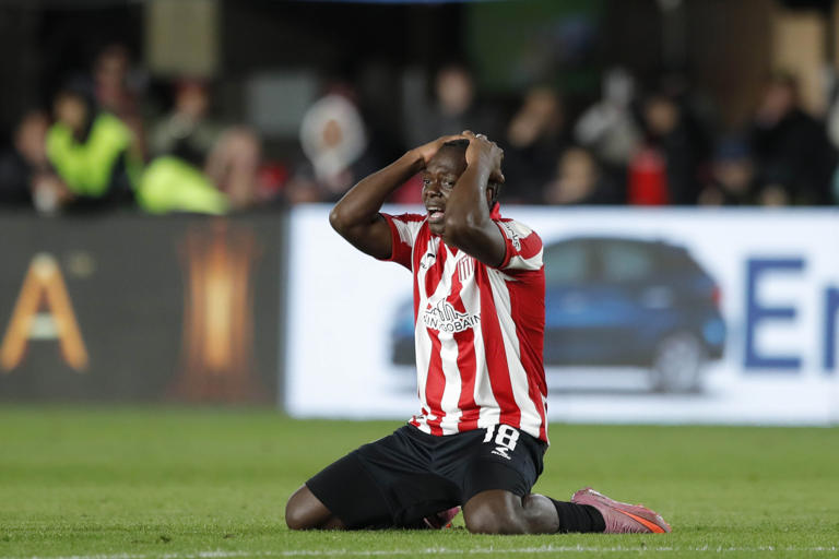 Toddler Finds Live Hand Grenade in Front Yard, Then Brings It Inside to(00)