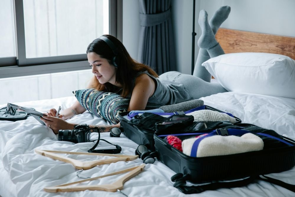 7 Tips Staycation Sendirian yang Aman dan Menyenangkan