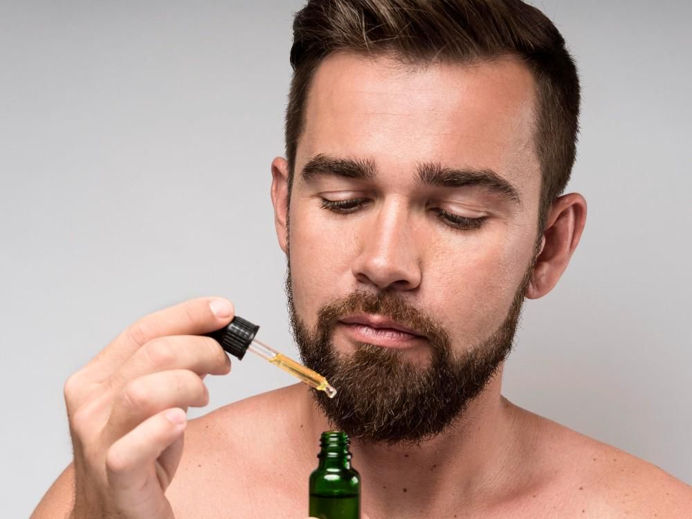 4 Cara Menebalkan Kumis dengan Minyak Kayu Putih