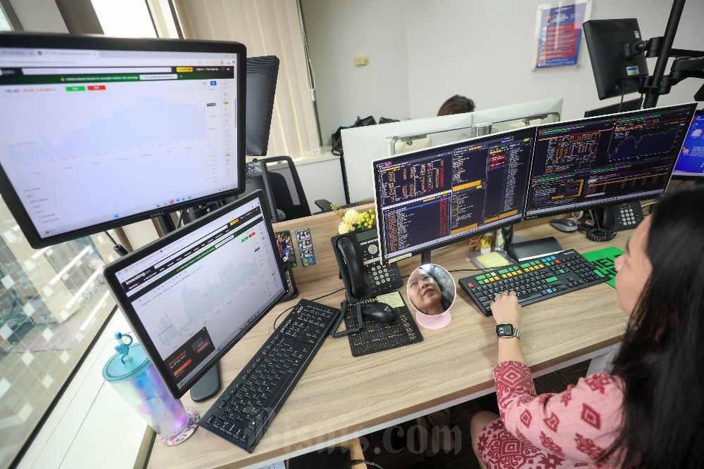 Saham BRPT, SCMA, ICBP, dan KLBF Bawa Indeks Bisnis-27 Naik