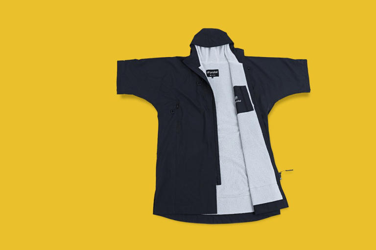 What are the best swim changing robes? Swim coach shares her top 10 ...