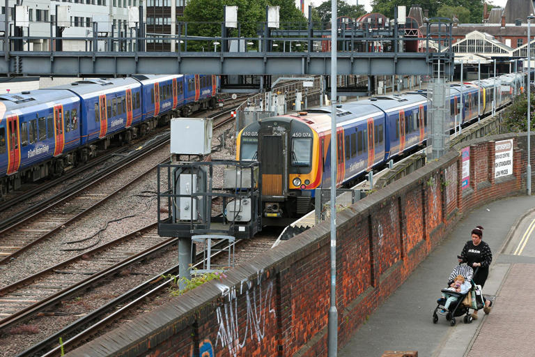 Signalling failure causes delays and cancellations across city, with ...
