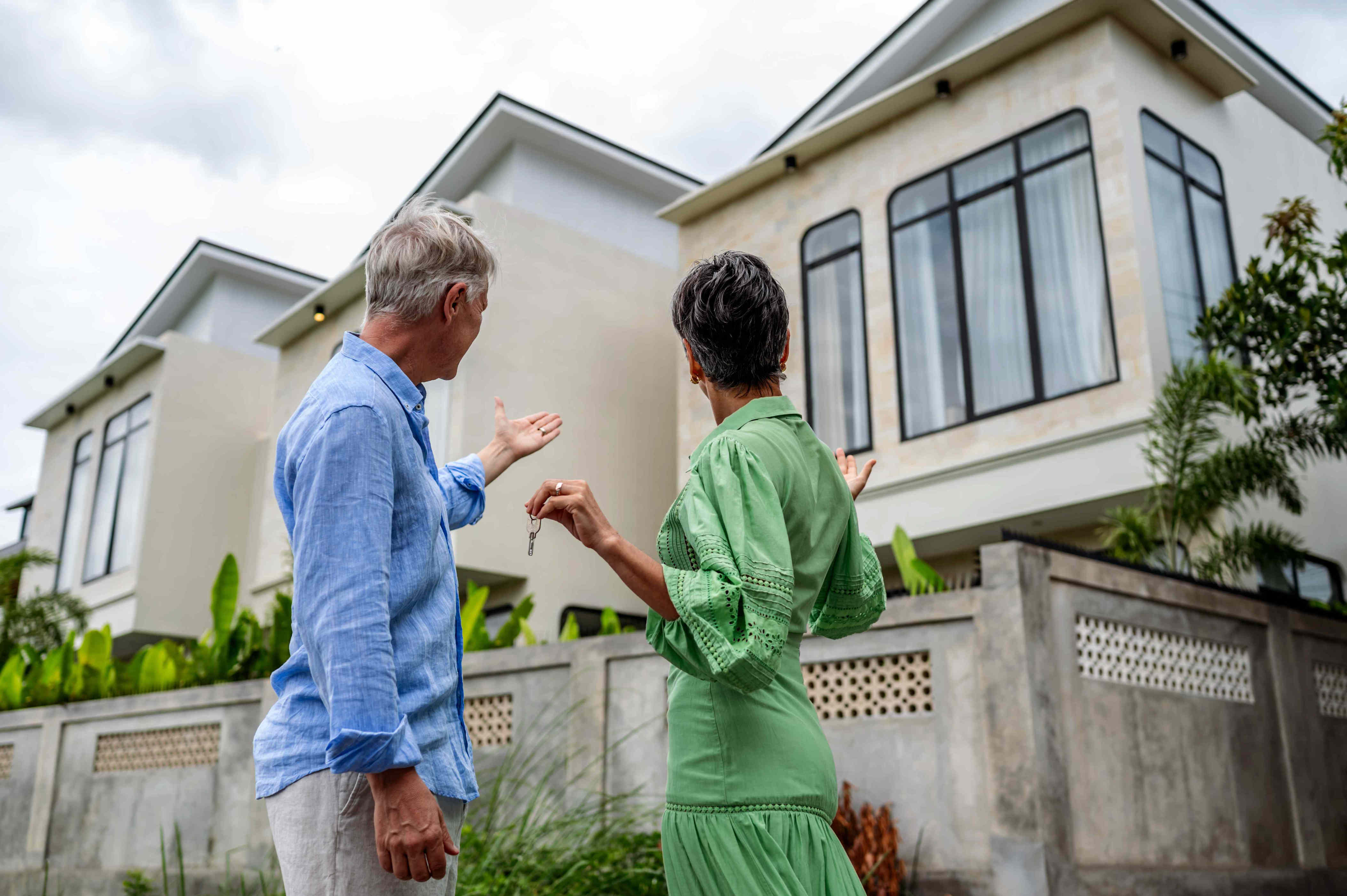 An Increasing Number of Millionaires Are Opting for Renting Instead of ...