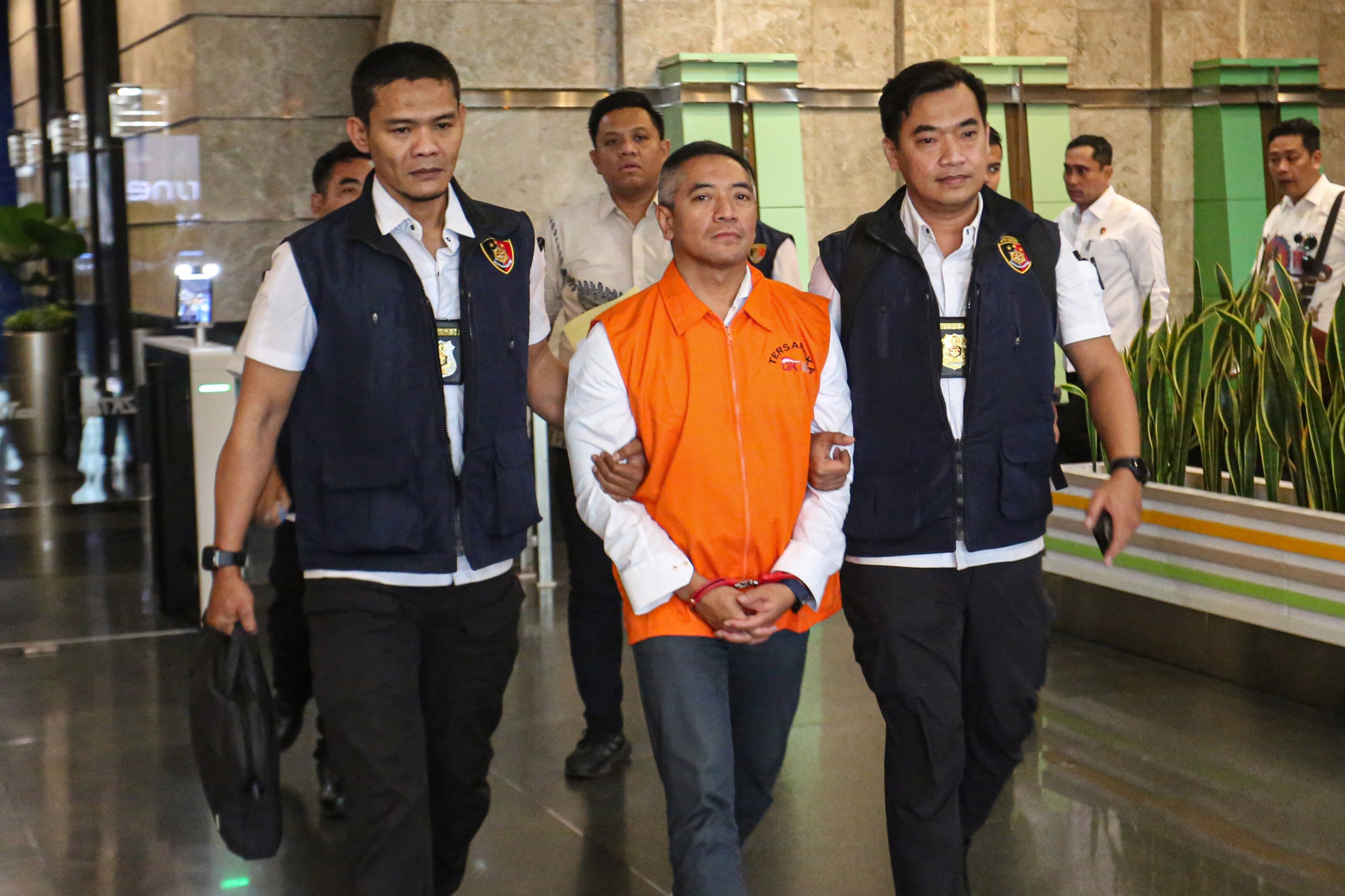 Adrian Gunadi Ditangkap, OJK Pulangkan ke Indonesia