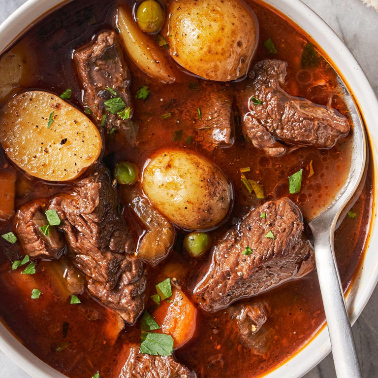 21 one-pan December dinners that bring maximum coziness with minimal ...