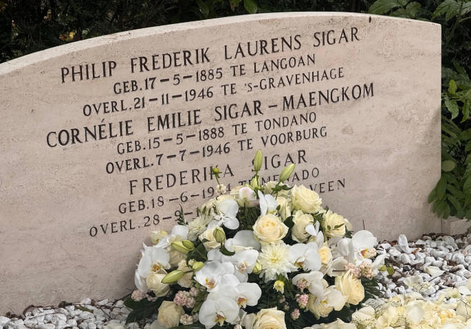 Makam kakek dan nenek Presiden Prabowo di Den Haag, Belanda. Foto: Instagram/ @prabowo