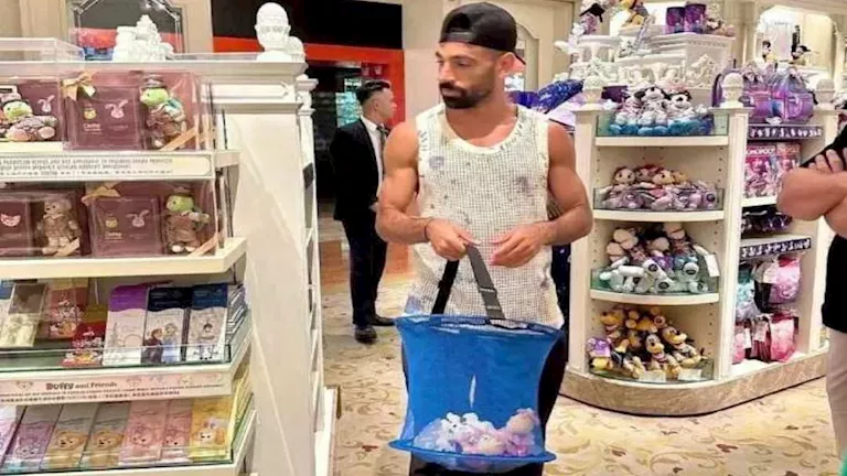 محمد صلاح يتسوق