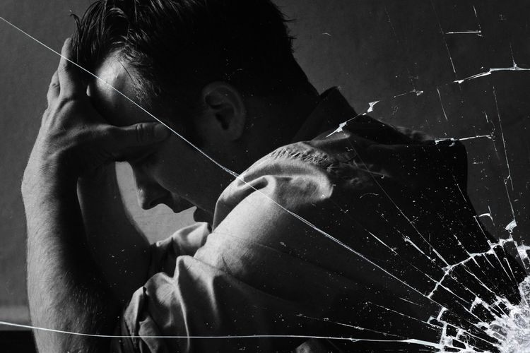 8 Kebiasaan Kecil yang Merusak Kesehatan Mentalmu, Hati-Hati!