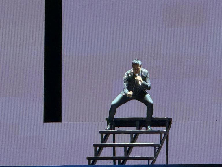 El cantante tuvo que cancelar a 30 minutos del evento. FOTO: Carlos Juárez.
