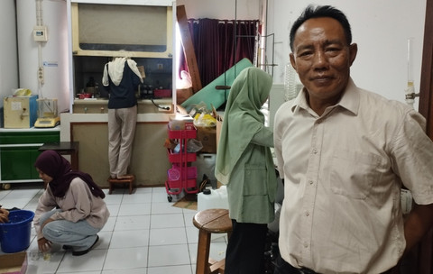 Peneliti Surabaya Temukan Obat Kanker dari Daun Biasa