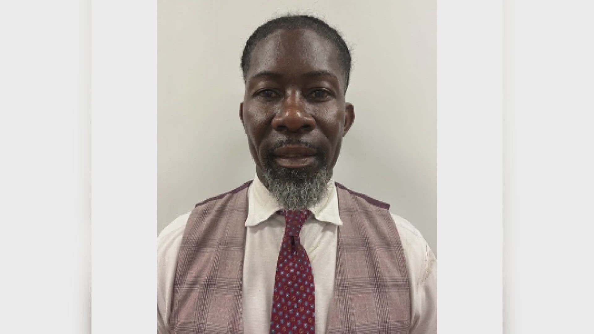 Des Moines Public Schools superintendent Ian Roberts detained by ICE agent