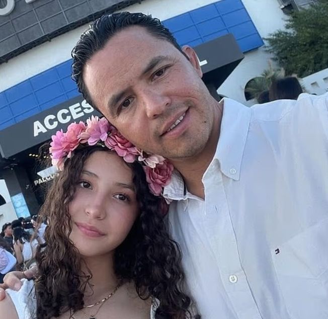 KJCLUB - 여자는 왜 가슴 확대 수술을 하는가?