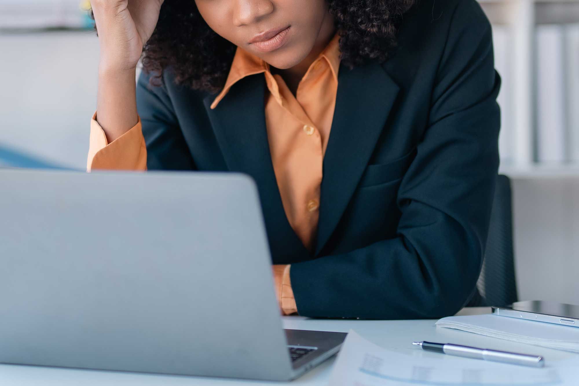 Woman Says She Feels Like Her Boss Attacked Her ‘Personality’ After He(00)