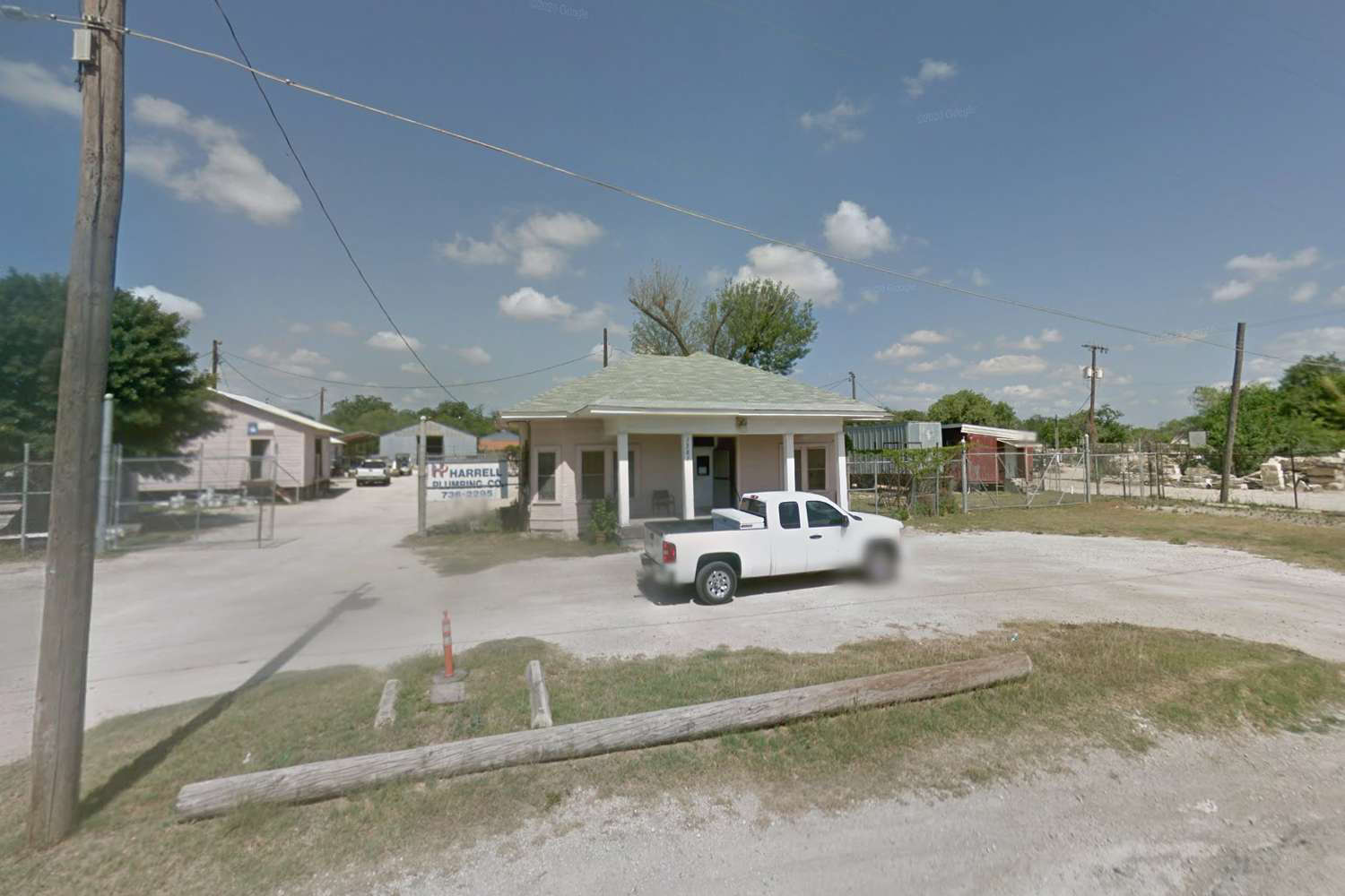 Man Finds a Decomposing Skull While Cutting Grass: Looked Like a Man Finds a Decomposing Skull While Cutting Grass: Looked Like a