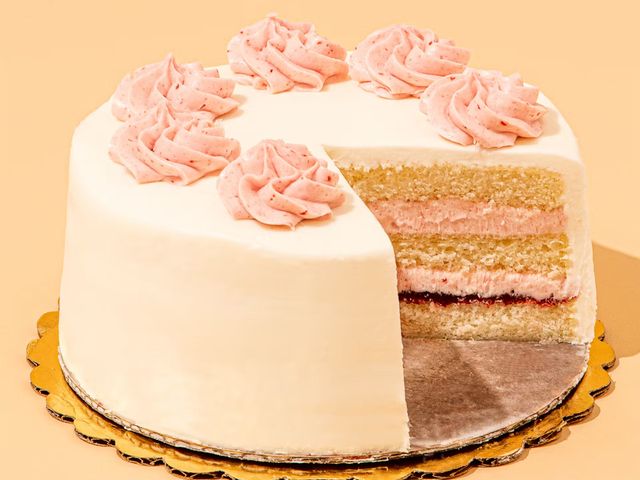 Montilio's Baking Company JFK Wedding Cake