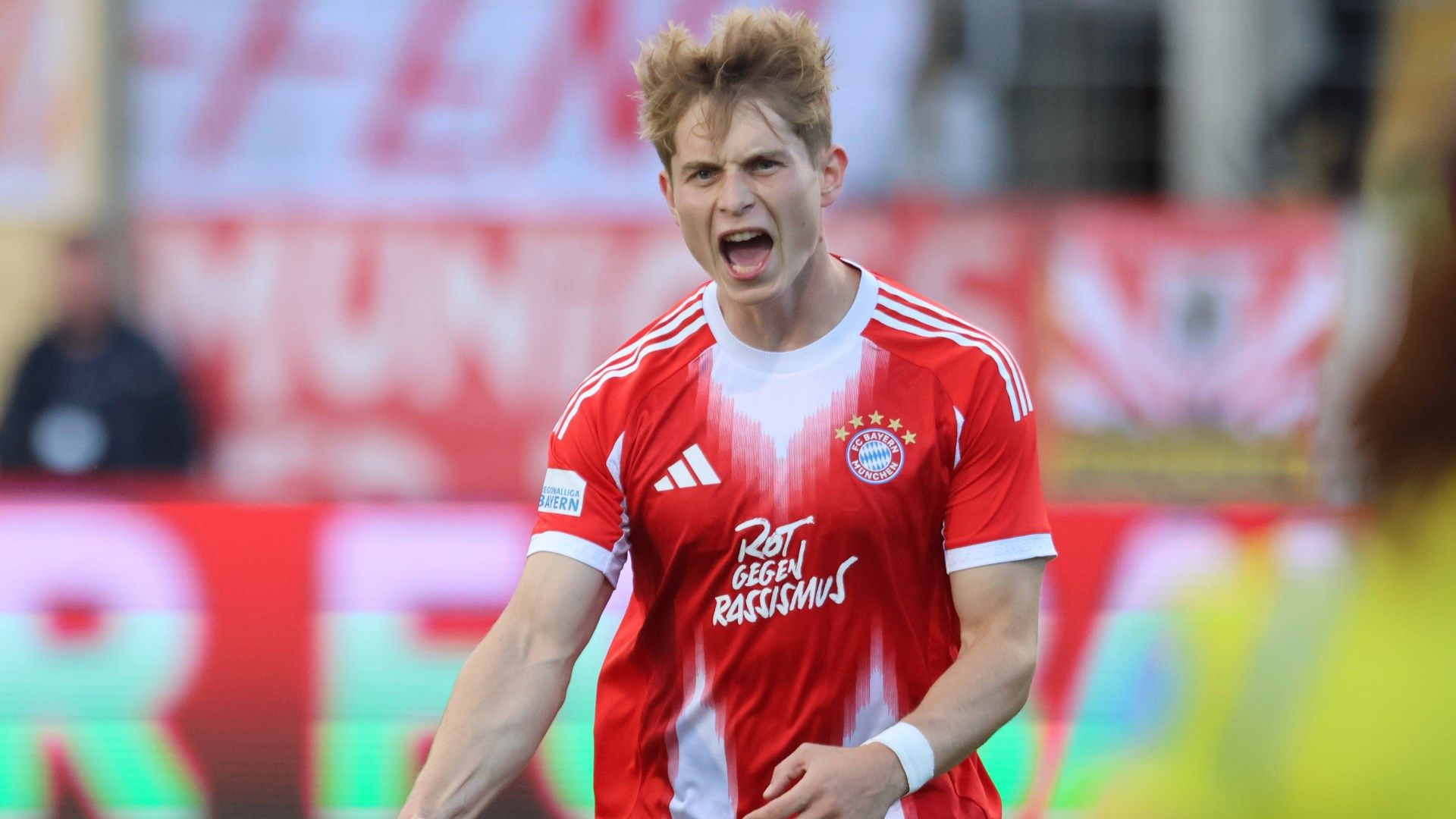 Live im Stream und TV: Wer zeigt / überträgt FC Bayern II vs