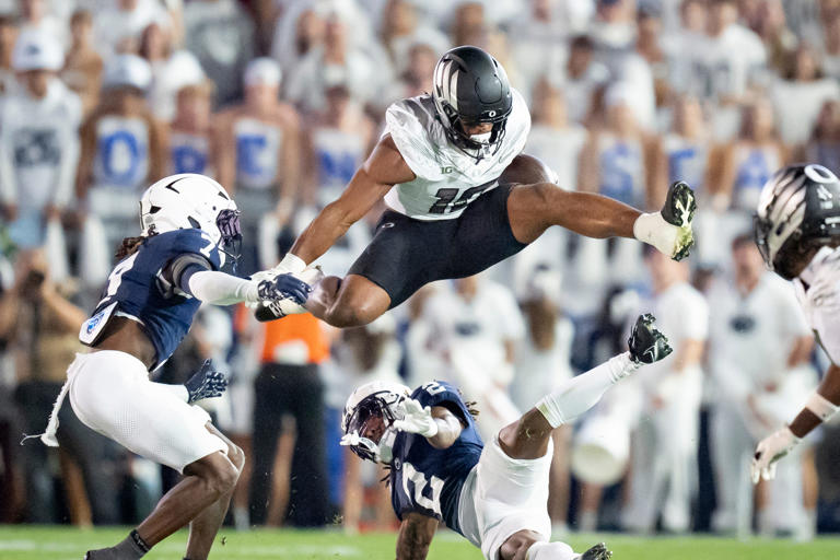 Oregon football's 2023 top-10 recruiting class. How did it pan out?
