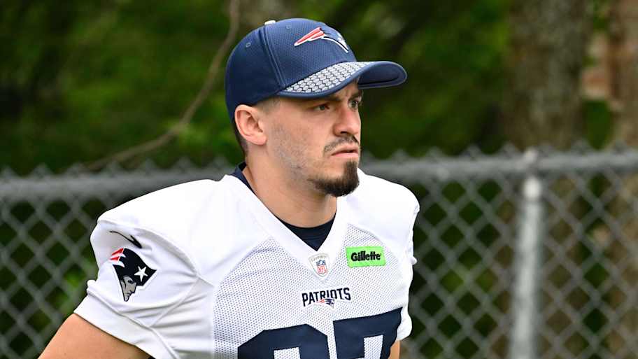 Falcons Sticking with Romo Despite Adding New Kicker