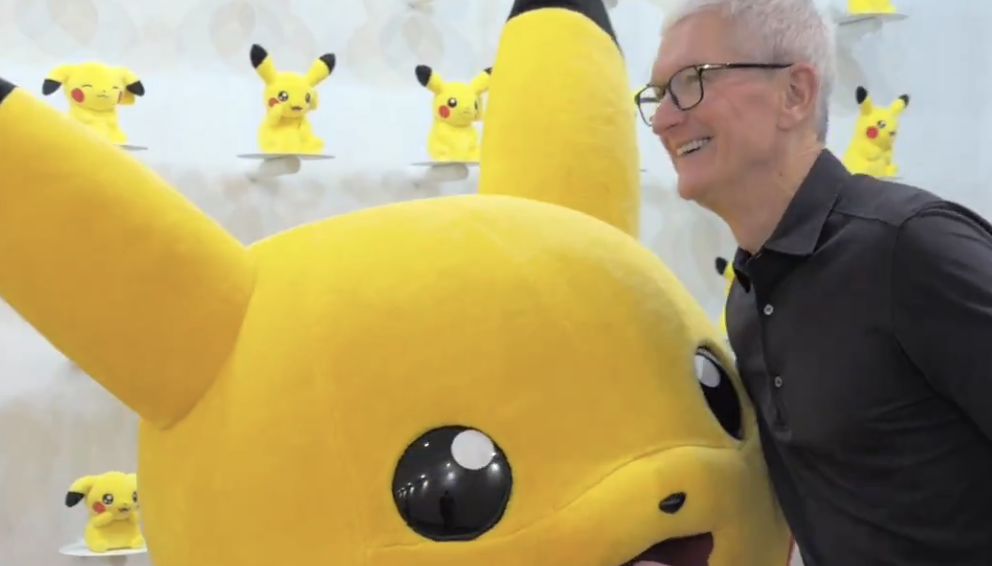 Tim Cook tillbaka i Tokyo – firar Apple Ginzas återöppning med Pikachu ...