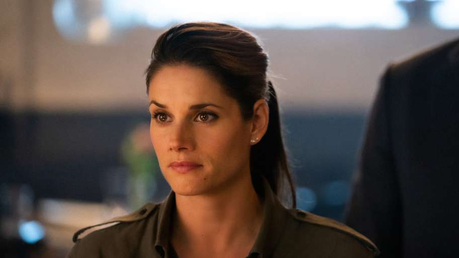 "Outsider" -- After a Wall Street investor is murdered, the team is led to an insider-trading ring that uses unconventional methods to gain information. Also, OA struggles to maintain confidence in his budding relationship with Mona (Yasmine Aker), on FBI, Tuesday, Nov. 5 (9:00-10:00 PM, ET/PT) on the CBS Television Network. Pictured Missy Peregrym as Special Agent Maggie Bell Photo: Michael Parmelee/CBS ©2019 CBS Broadcasting, Inc. All Rights Reserved | Credit: Michael Parmelee/CBS