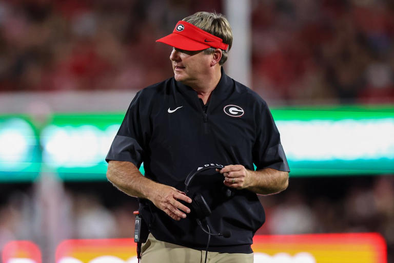 Georgia nipped by Alabama, suffers first home loss in six years