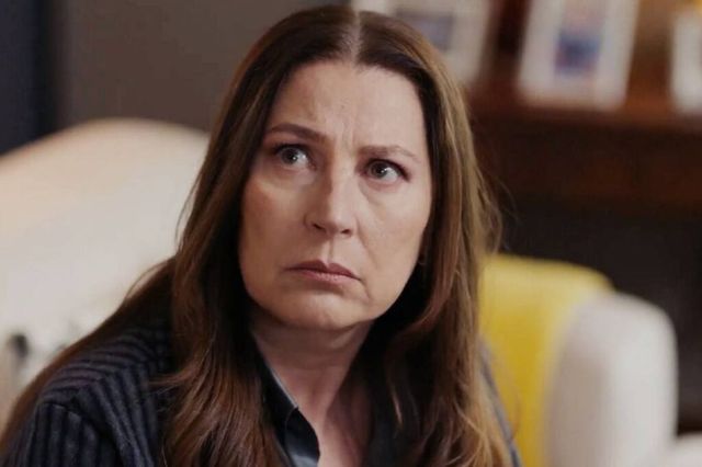Tradimento, l’attrice che interpreta Güzide e la sua battaglia contro il tumore