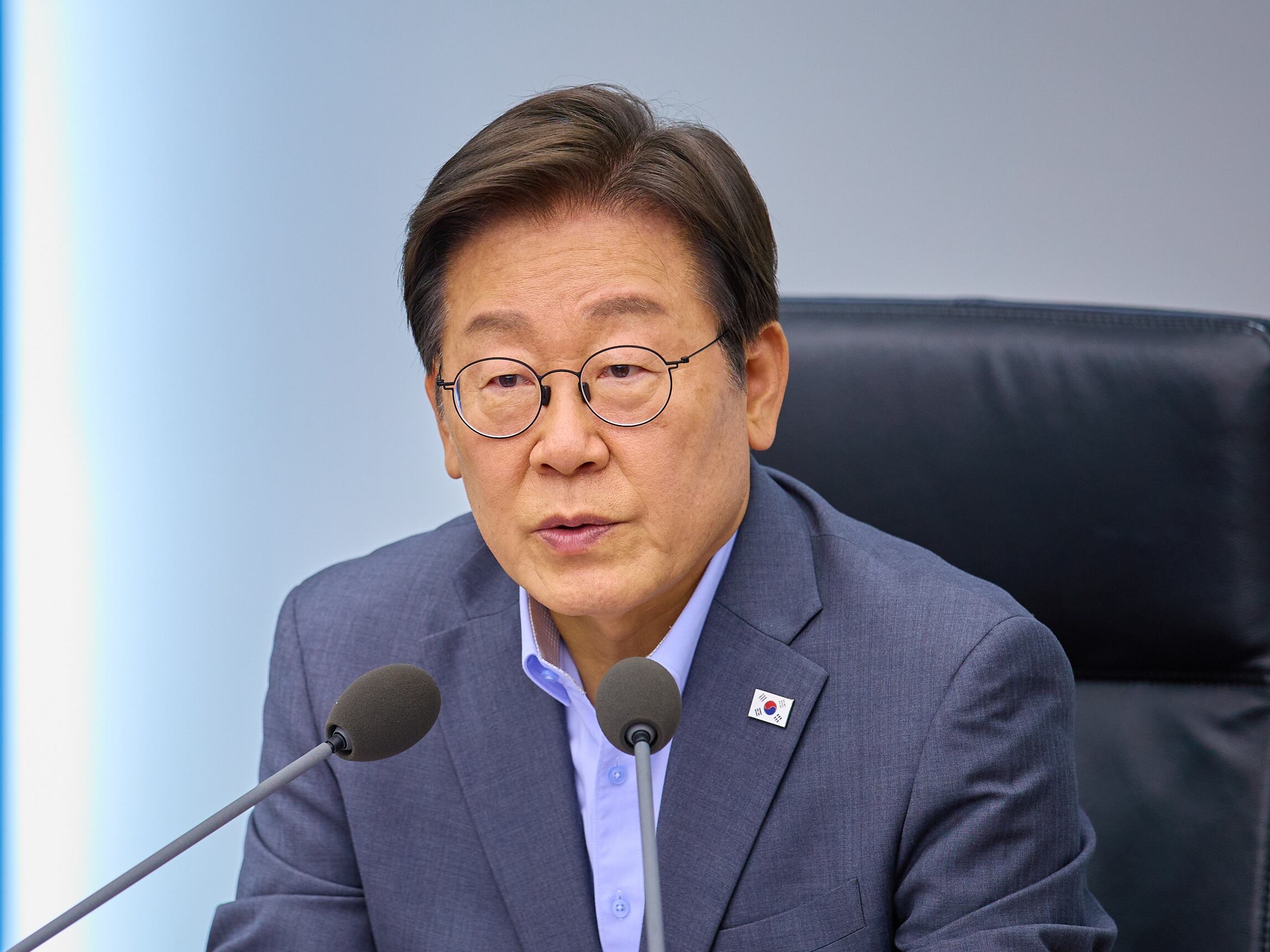 South Korea Elections Plunge Into Chaos After Ballot Shortages
