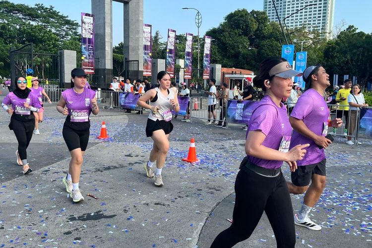 Semi Maraton 10X di GBK Dikuti 5.200 Pelari