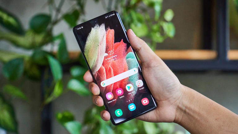 Galaxy S21 Ultra with Dynamic AMOLED 2x Display with 120Hz Refresh Rate