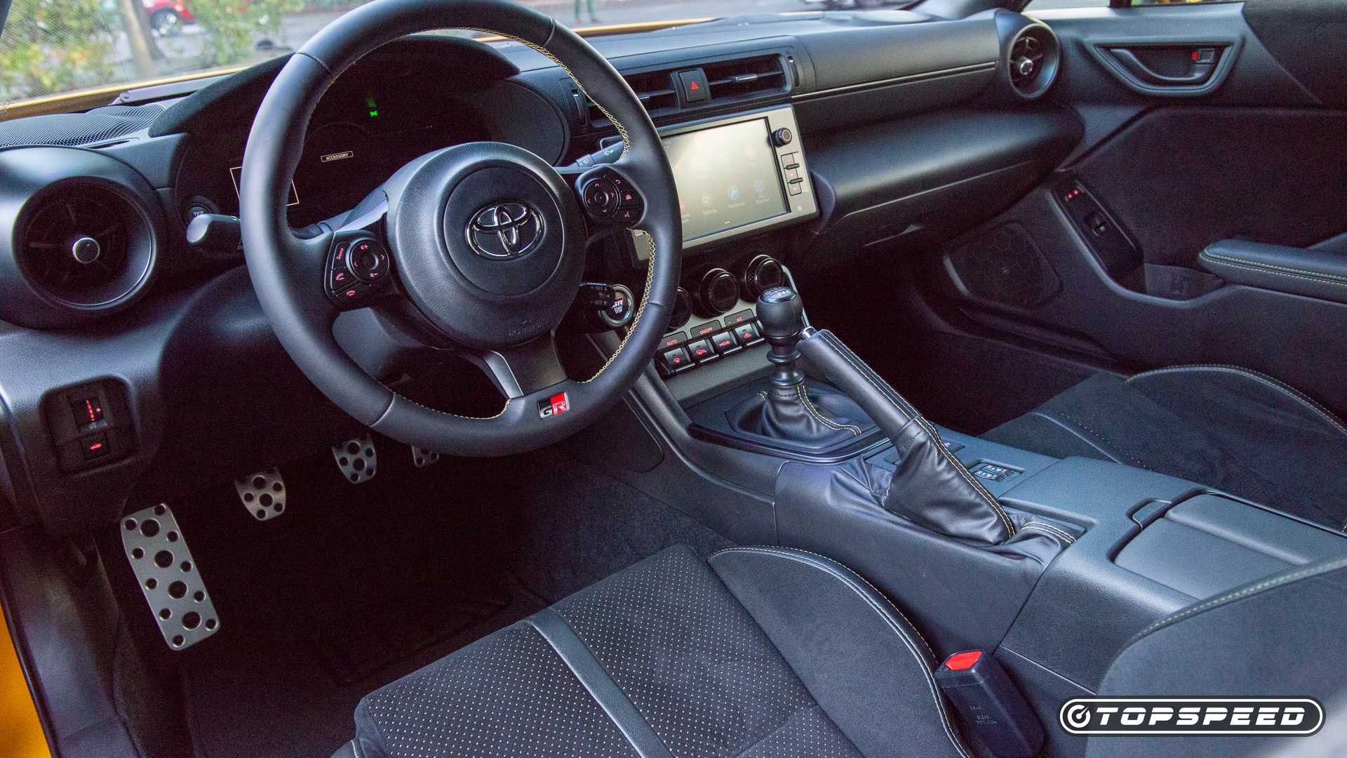 2026 Toyota GR86 Yuzu Edition yellow -4
