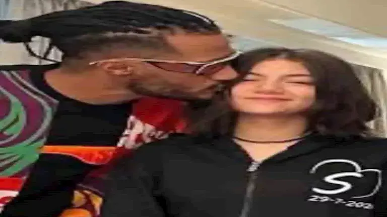 محمد رمضان وابنته حنين (2)