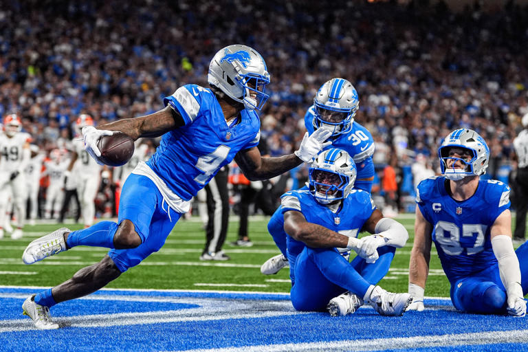 Detroit Lions overcome injuries, grind down Browns for 34-10 win in Week 4