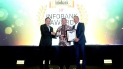 Kembali Mengukir Prestasi, Bank Kalbar Meraih Penghargaan 25 Tahun Kinerja Gemilang Infobank