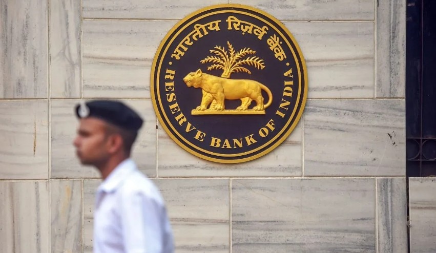 RBI Holds Rate, Sees Stronger Growth: Experts Predict Future Rate Cut ...