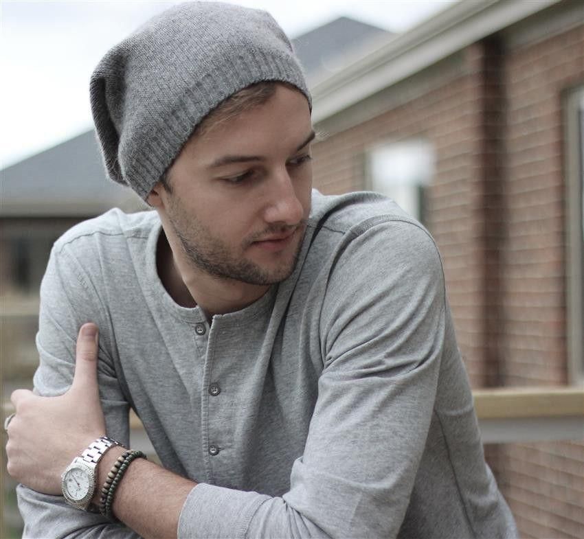 5 Gaya Topi Beanie yang Bikin Pria Lebih Keren