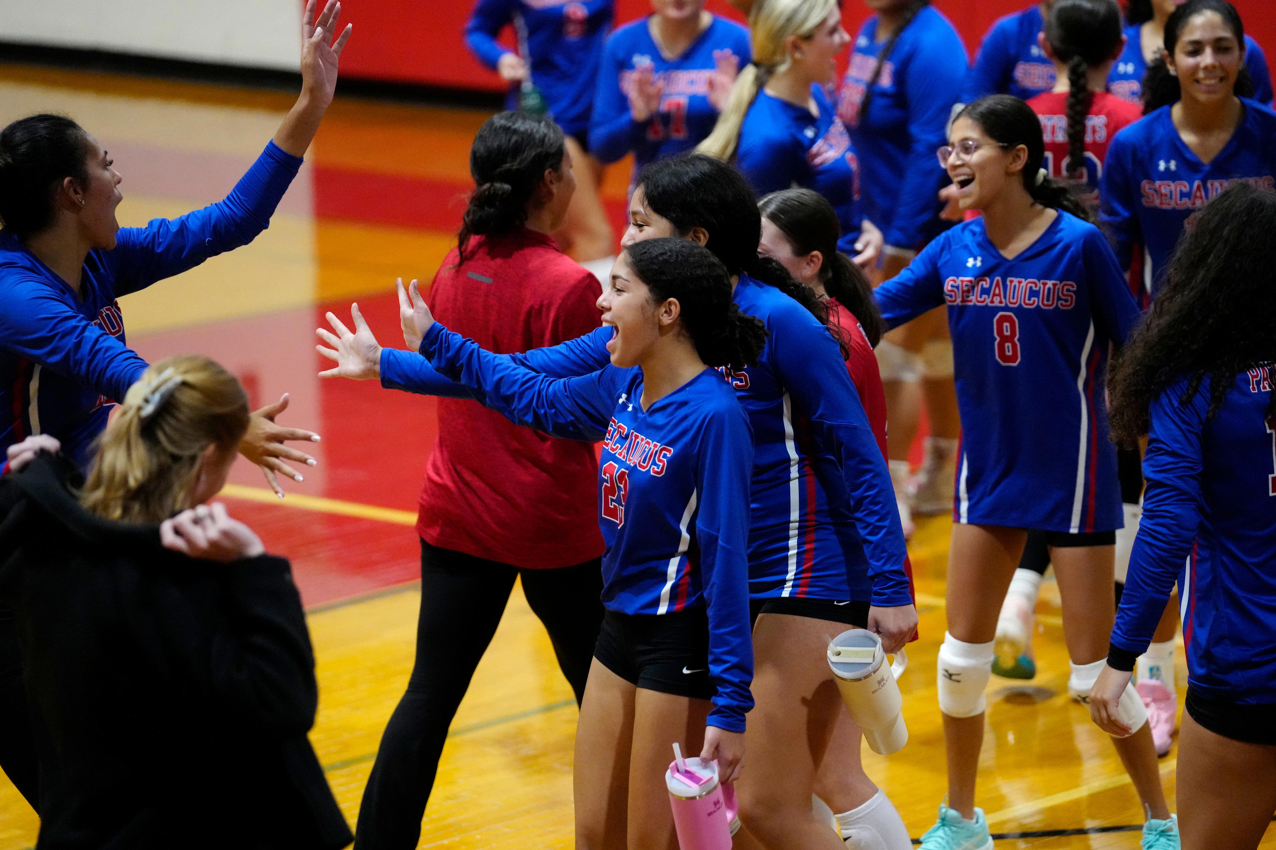 Secaucus girls volleyball roars past Raritan to win record 20th state