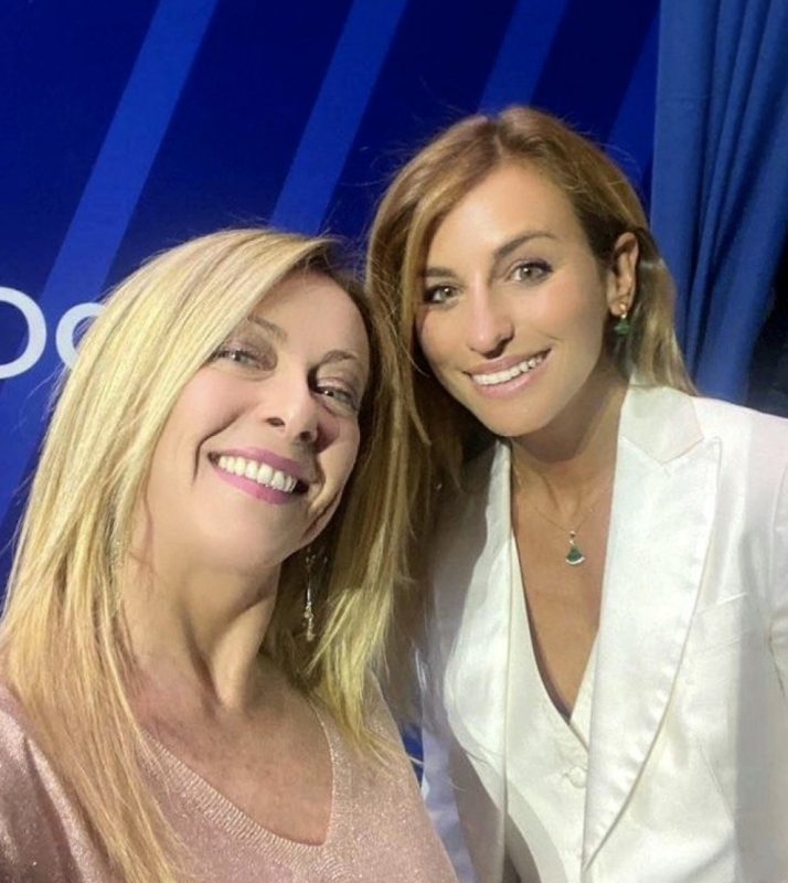 Giorgia Meloni con Beatrice Venezi (dal profilo X della premier).