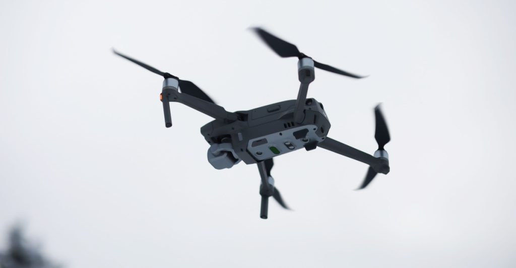 Tourists detained after flying drones near Norwegian naval base<br><br>
