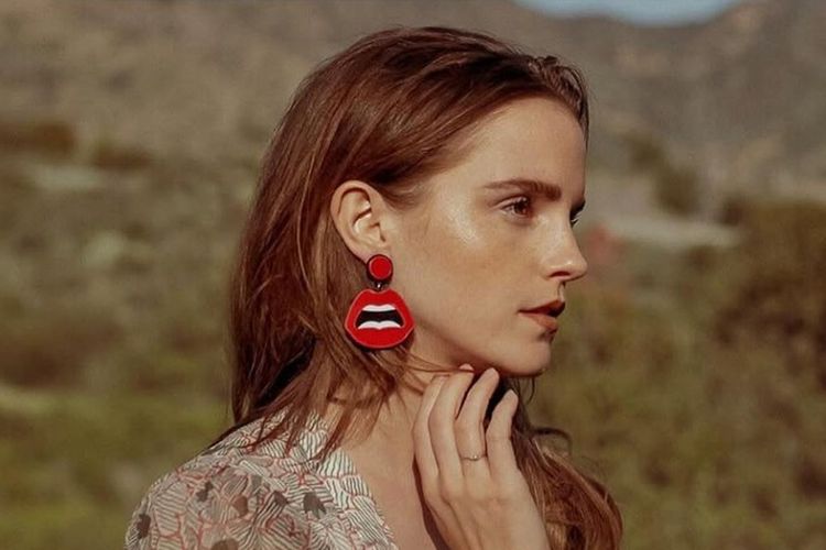 Emma Watson Pahami Kemandirian Pasca Perceraian Orang Tuanya